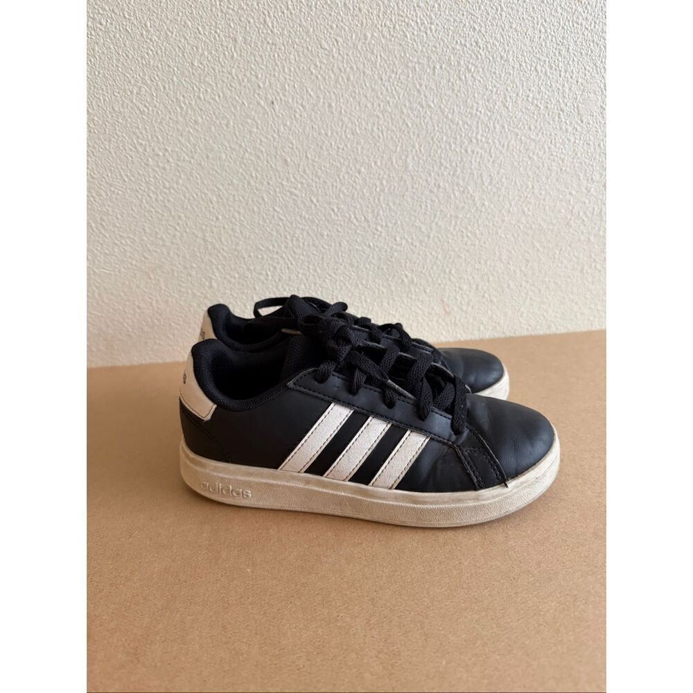 Adidas Grand Court Lifestyle Sneaker - Kids' size 1 1/2